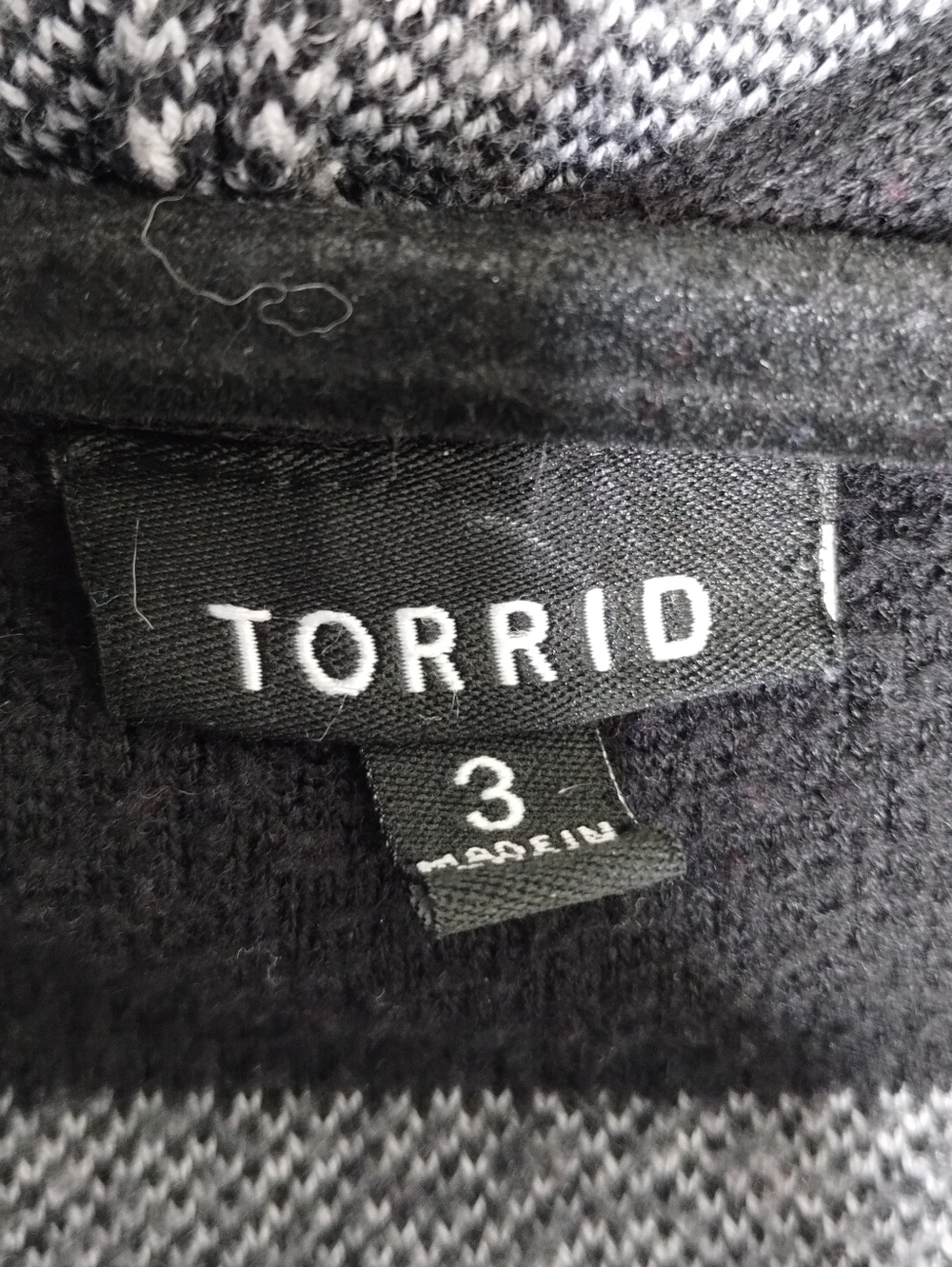 Torrid Black Plaid Hoodie Cardigan Open Front Black Gray Plaid Plus Size 3X - Picture 4 of 6